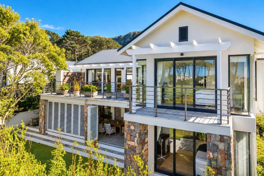 4 Bedroom Property for Sale in Fernkloof Estate Western Cape
